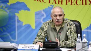 Токаев переназначил Жаксылыкова на пост министра обороны