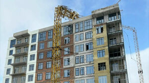 Башенный кран упал в Астане из-за перегруза