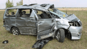 Пять человек пострадали и одна погибла в ДТП на трассе в СКО