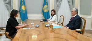 Глава государства принял заслуженного деятеля Казахстана Самал Еслямову
