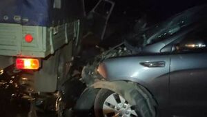 Трое детей и двое взрослых пострадали в жуткой аварии на трассе в Костанайской области