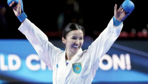 Молдир Жанбырбай принесла Казахстану историческую золотую медаль по каратэ
