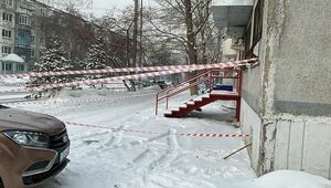 Крыша жилой многоэтажки частично обрушилась под тяжестью снега в Петропавловске
