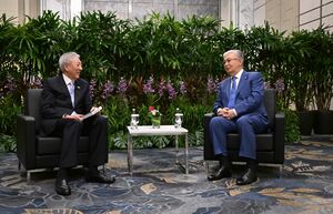 Токаев встретился со старшим министром – координирующим министром по национальной безопасности Сингапура