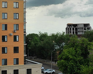 Денег валом, квартир нет