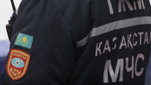 287 человек и 65 единиц техники находятся на месте крушения самолета в аэропорту Актау