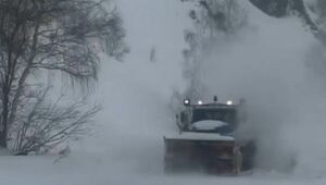 Лавина сошла и перекрыла дорогу в ВКО: Объявлена лавинная опасность