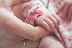 Досудебное расследование начато после смерти роженицы и младенца в области Абай