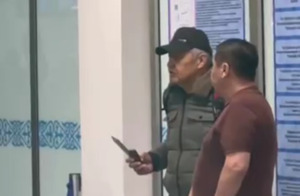 Токаев поручил представить обезвредившего злоумышленника в аэропорту Алматы к госнаграде