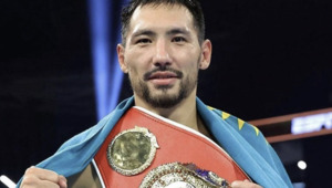 Токаев поздравил боксера Жанибека Алимханулы с победой