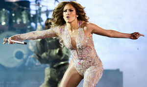 Вот повезло - к нам летит Джей Ло!