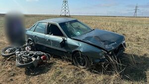 Мотоциклист погиб в результате столкновения с легковушкой в Павлодарской области