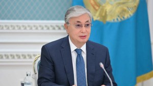 Токаев поздравил центр Сызганова с уникальной операцией по пересадке почек