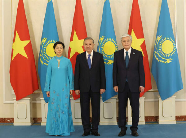 Бирюзовый шёлк дипломатии