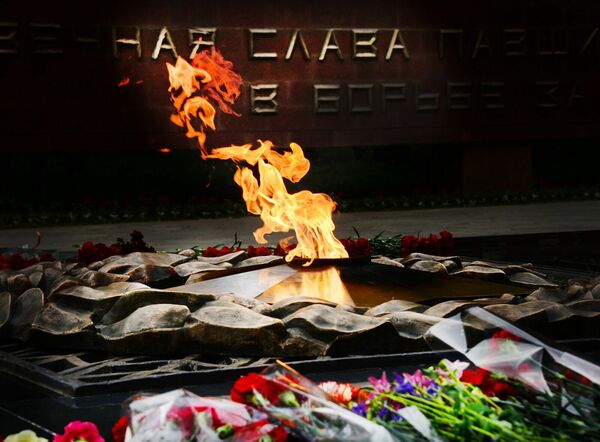 Токаев поздравил казахстанцев с 80-летием Великой Победы