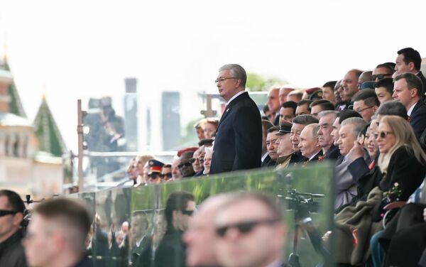 Президент Касым-Жомарт Токаев посетил военный парад по случаю Дня Победы