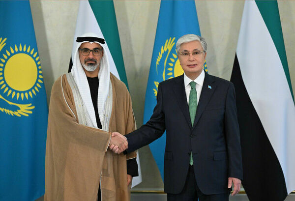 Президент провел переговоры с Наследным принцем Абу-Даби