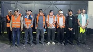 Незаконно работавших на стройке иностранцев выявили в Алматы