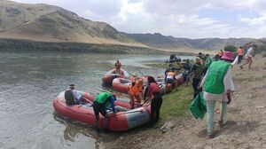 Можешь плыть - увози мусор