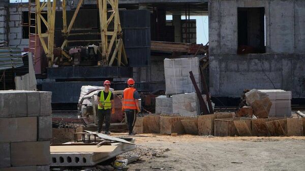 Стройки стоят, цены - растут