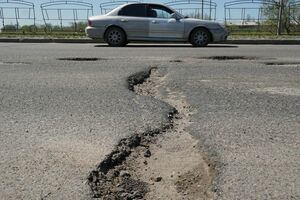 Отменить оплату проезда по участкам дорог с дефектами собираются в Казахстане