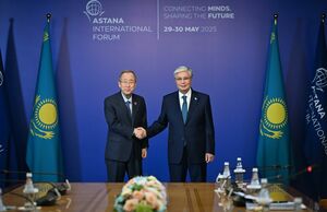 Глава государства принял председателя Глобального института зеленого роста Пан Ги Муна