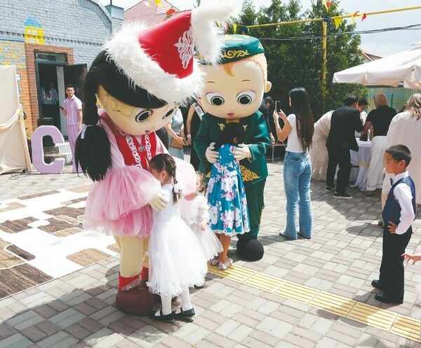 10 000 родственников