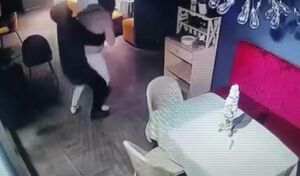 С такой охраной врагов не надо