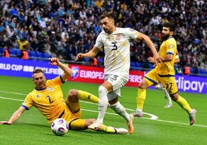 Хватит жевать  и пережёвывать!  Эра “своих” позади