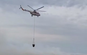 27 спусков воды было совершено вертолетом для тушения камыша в Атырауской области