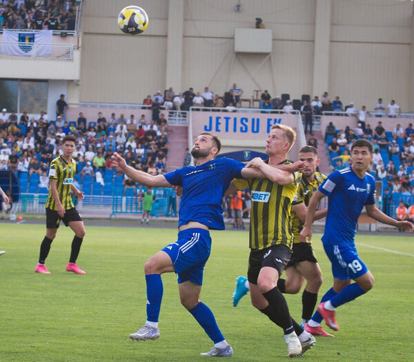 За лидером не угнаться?