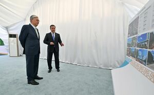 Глава государства ознакомился с благоустройством аллеи Мыңжылдық в Астане