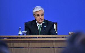 Токаев объявил благодарности родным погибших при исполнении служебного долга силовиков