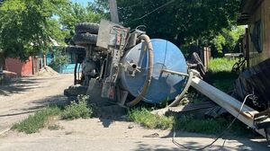 Вмиг осиротели…