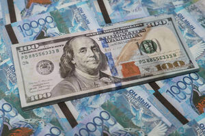 В разы выросла покупка-продажа долларов и евро в обменниках Казахстана в мае