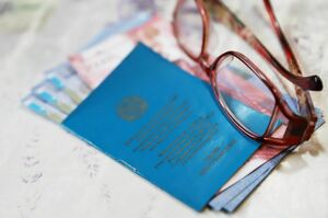 Пороги для досрочного снятия пенсионных накоплений в Казахстане снижать не стоит - Минтруда