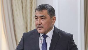 Сам пьёт и другим советует