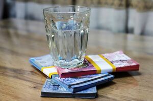 Вода на вес тенге