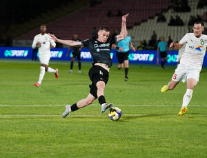 За такую игру из команды гнать надо!