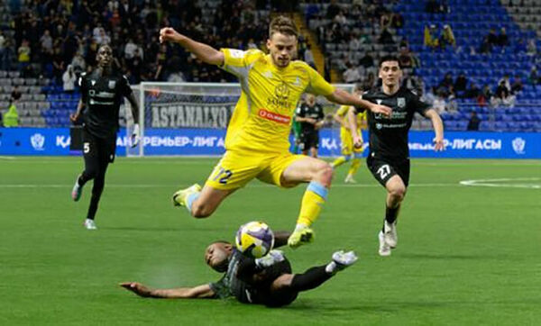 С лидером играть - не поле перебежать