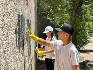 Сидеть без дела не дадут!