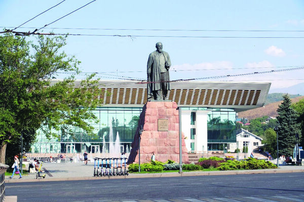 Как Казахстан отметит День Абая