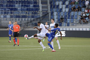 Наша сила в газоне?