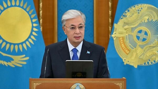 Глава государства поздравил работников нефтегазовой отрасли