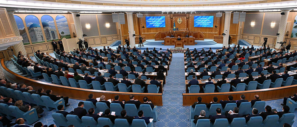 С надеждой на интеллект и верой в будущее