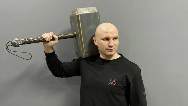 Бил "мешков", теперь перешел на топов