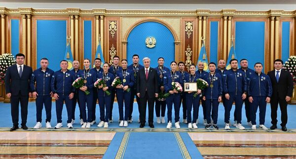 Токаев наградил казахстанских боксеров за победу на чемпионате мира