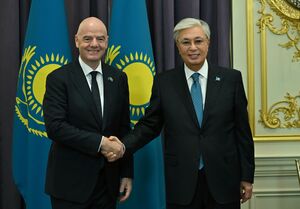 Глава государства принял Президента ФИФА