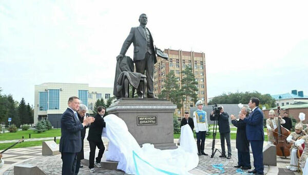 В память о великом сыне