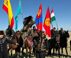 Себя показать, на других посмотреть
